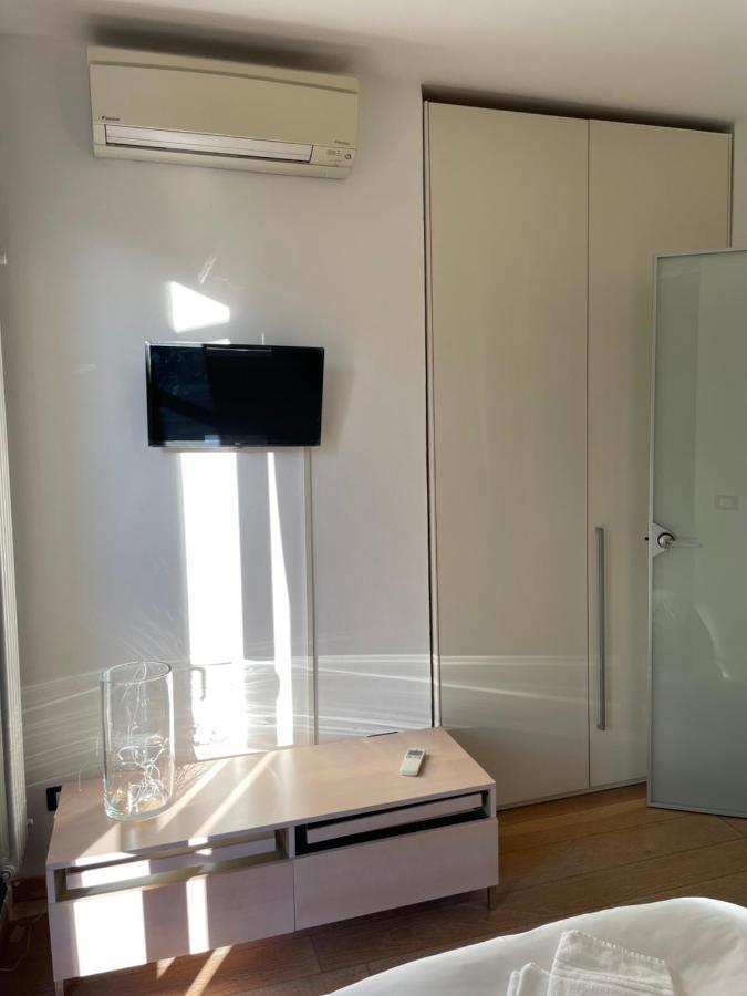 Accogliente Camera Singola Con Balcone A 500 Mt Dal Mare Marina Di Carrara Ngoại thất bức ảnh